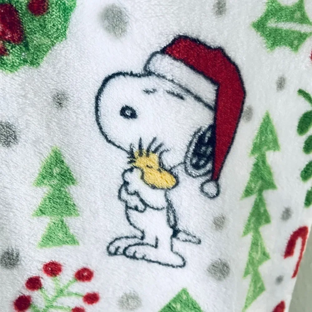 NWT Peanuts Snoopy & Woodstock White Red 70”x50” Christmas Plush Throw Blanket